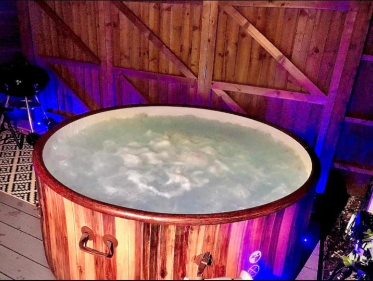 Elkstone Studio Private Hottub Pet Friendly Malvern Kültér fotó